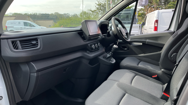 Renault Trafic Swb Diesel SL30 Blue dCi 130 Advance [Safety] Van